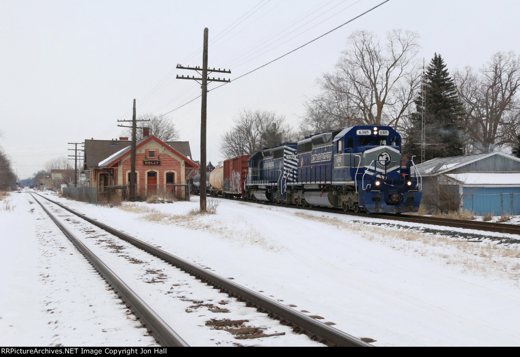 Approaching the diamond with CN, a pair of Lake State SD40's bring Z127 south